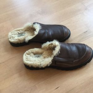 Ugg Brown Clog Mule Slip-on Size 10 Brown